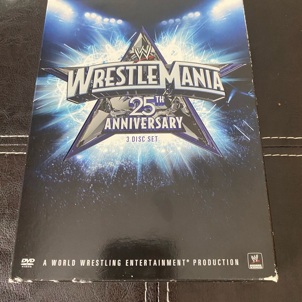 WWE Wrestlemania 25th Anniversary DVD Set With 64 Page Book